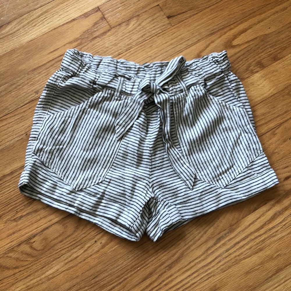 NWOT Jolt canvas shorts